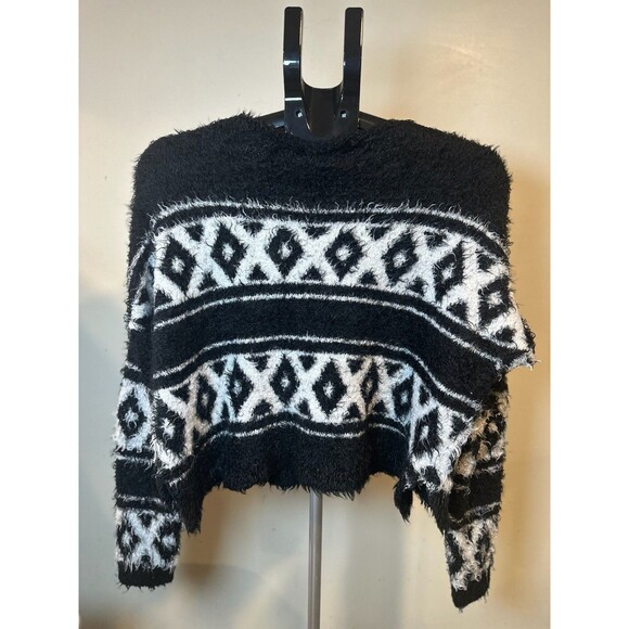 Abercrombie Fitch Girls Fuzzy Knit Sweater Size L Black White Pattern Cozy Soft - Picture 2 of 8